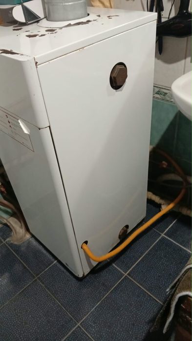 Продам котел газовый