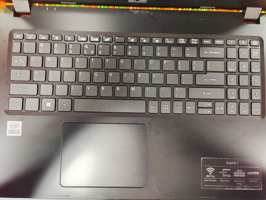 Продаю ноутбук Acer Aspire 3 в отличном состоянии