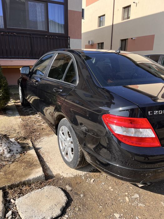mercedes w 204 impecabil,masina fara defect  toate actele ok