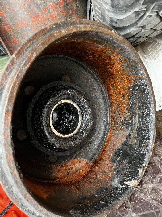 Продам задний барабан на мерс 814