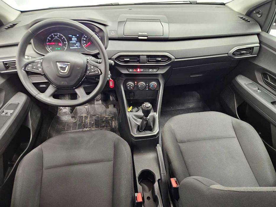 Logan TCe90 essential