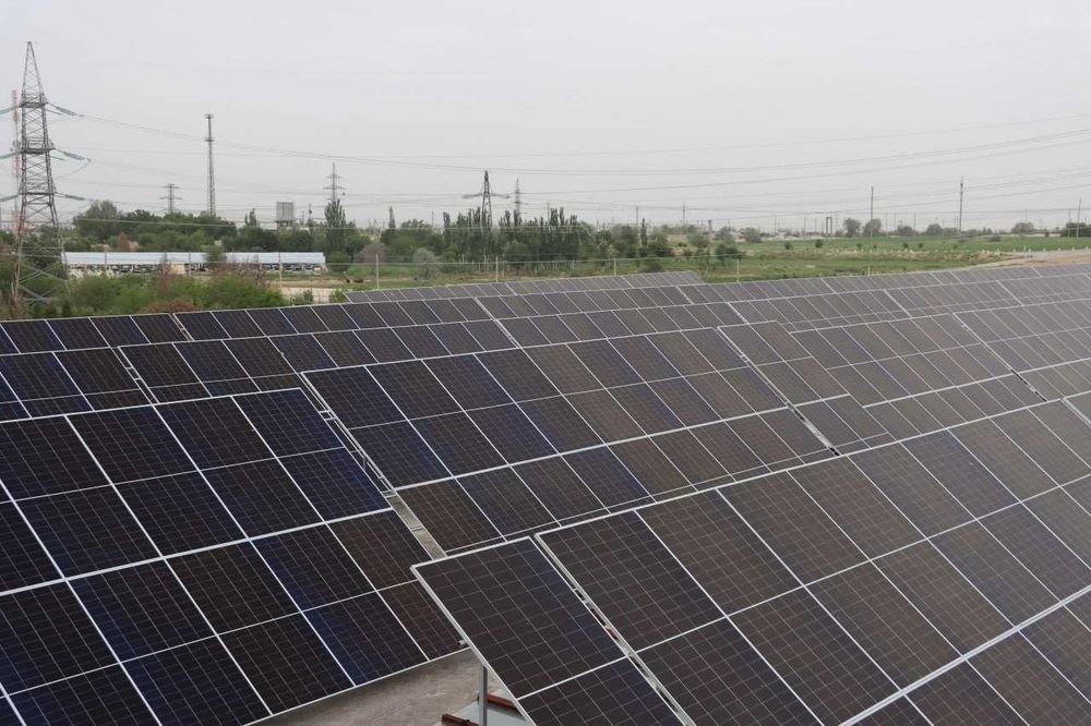 Солнечные панели / Қуёш панеллари / Quyosh panellari / Панелҳои офтобӣ