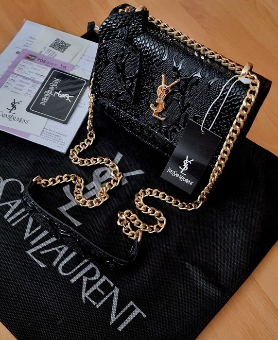 Geanta mini model croco, logo metalic auriu, saculet, etichetă incluse