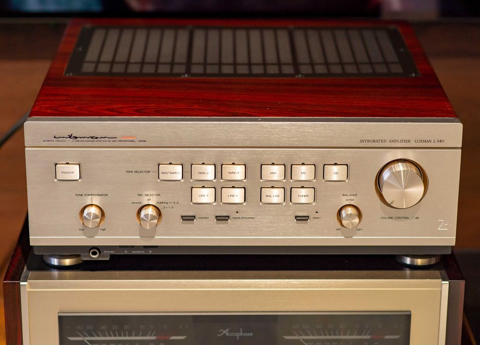 В продаже LUXMAN L-540