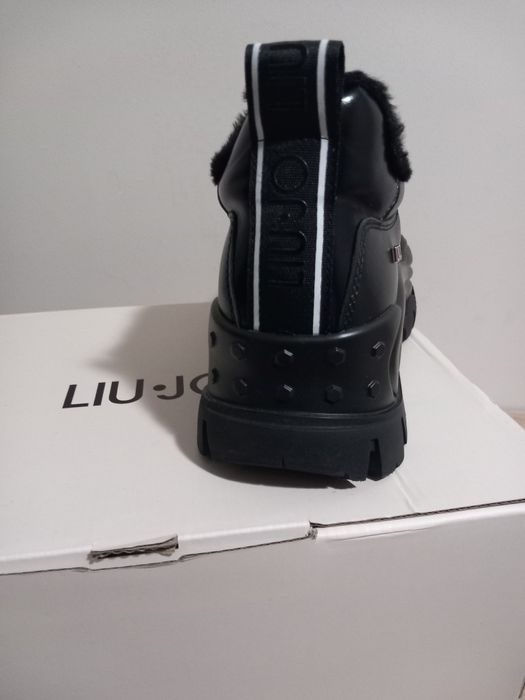 Зимни обувки liujo