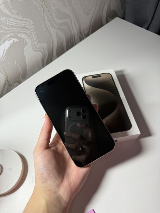 Айфон 15 про, 89% аккумулятор