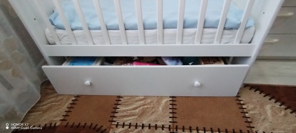 Кроватка детская