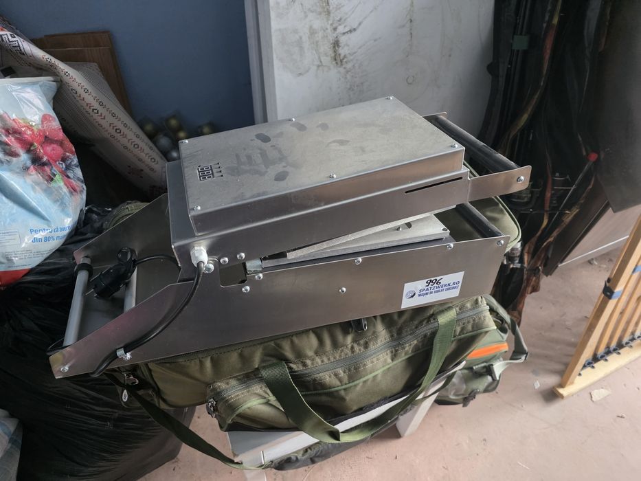 Masina de înfoliat  caserole noua nefolosita