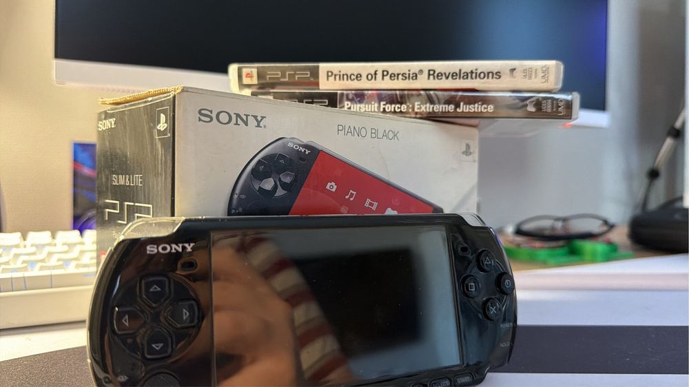 PSP Slim 3004 в отличном состоянии