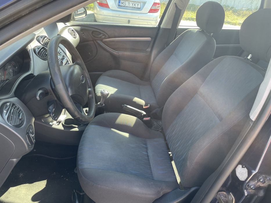 Ford Focus MK1 1.8 benzina, carlig, AC, ITP nou