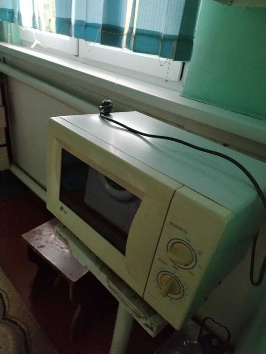 Guliston shaxrida, 4 mikrarayonda, 2 xonali uy ijara