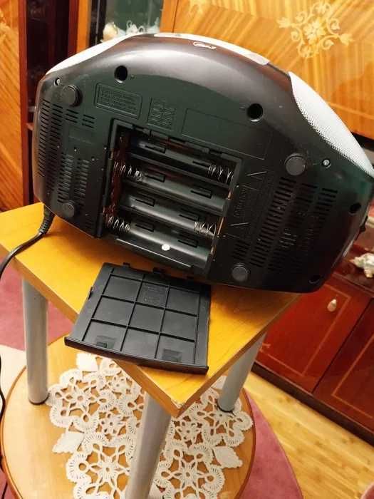 Radio bombox cu CD , Stik si card de memorie  - vand schimb cu  - google Nest mini