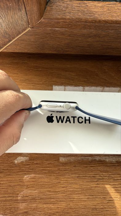 Apple watch se2 44мм оригинал