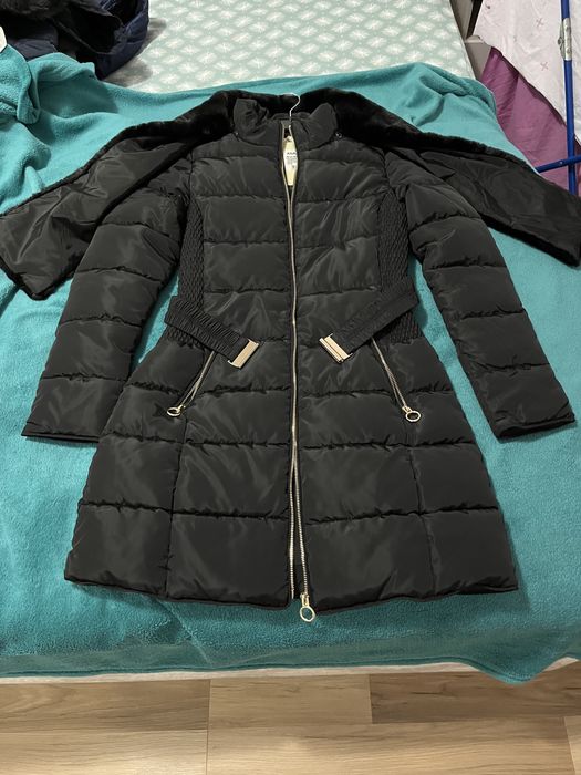 Vand geaca marimea S de calitate