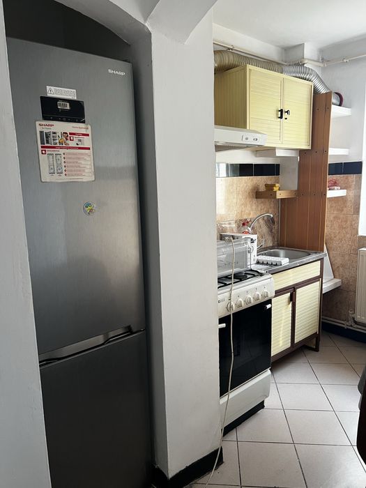 Inchiriez ap 2 camere zona ANAF - Catedrala
