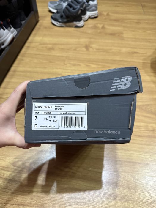 кроссовки уни НБ 530