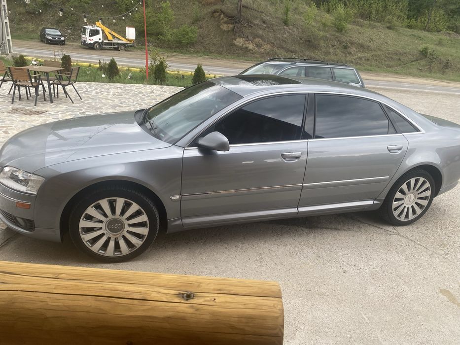 Audi A8 limousine