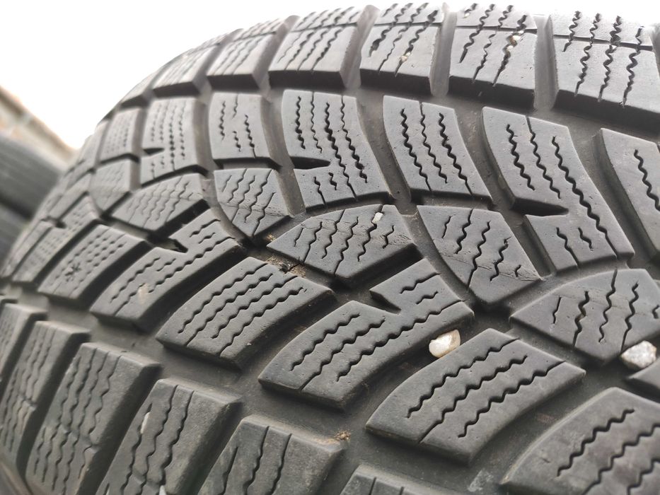4бр Зимни гуми 215 65 17 - Goodyear