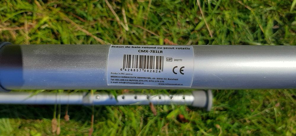 Scaun baie rotund, sezut rotativ, ajustabil, aluminiu, sustine 110 Kg