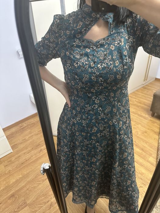 Продам платья, размер М