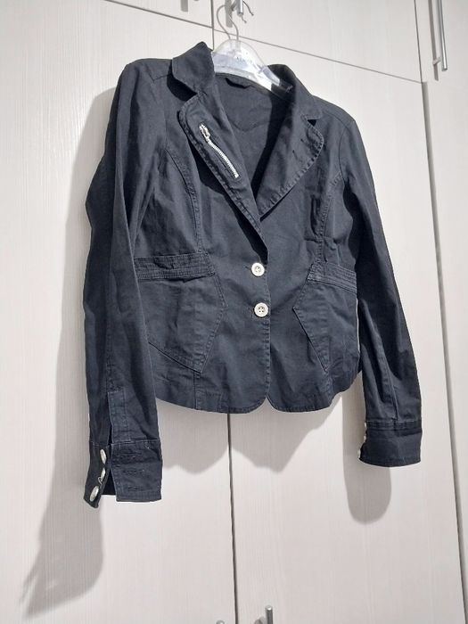 Продам одежду в хорошем состоянии