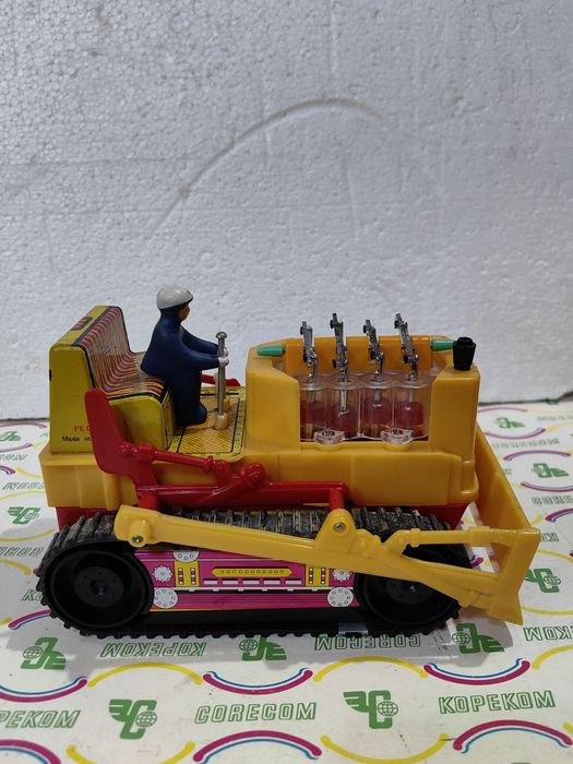 Стара ламаринена играчка от 70те