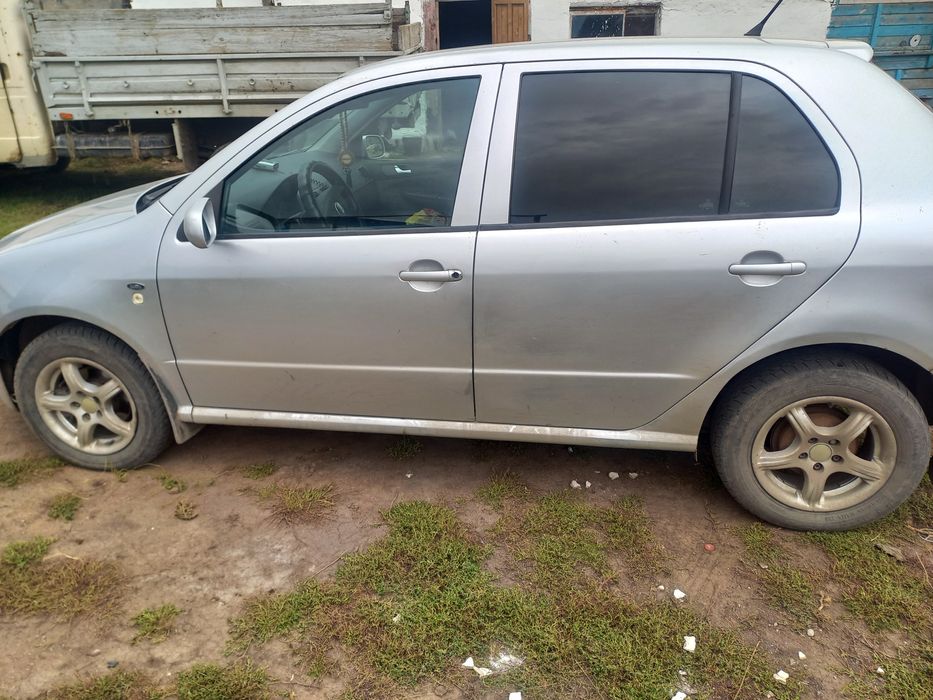 Продам шкода фабиа.2002 года