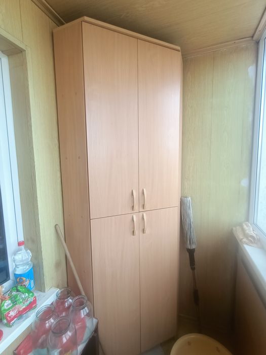 Угловая полка и угловой шкаф