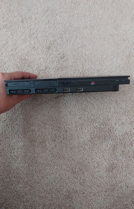 PlayStation 2 Slim + 2 контролера + 2 карти памет – Работи отлично