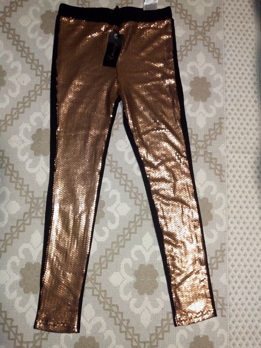 Бял гащеризон S-ка BERSHKA, дамски панталони-S,M/цени в описанието