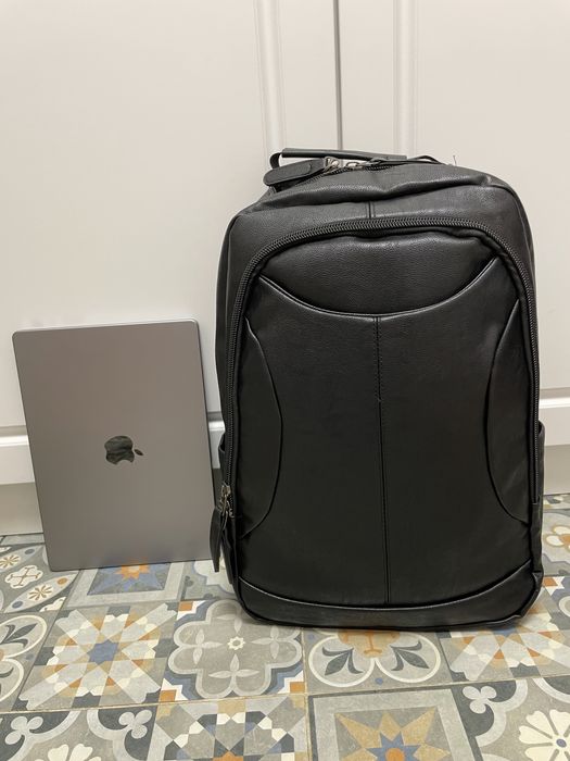 Кожаный рюкзак