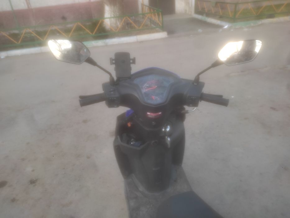 Скутер. М 8.     .