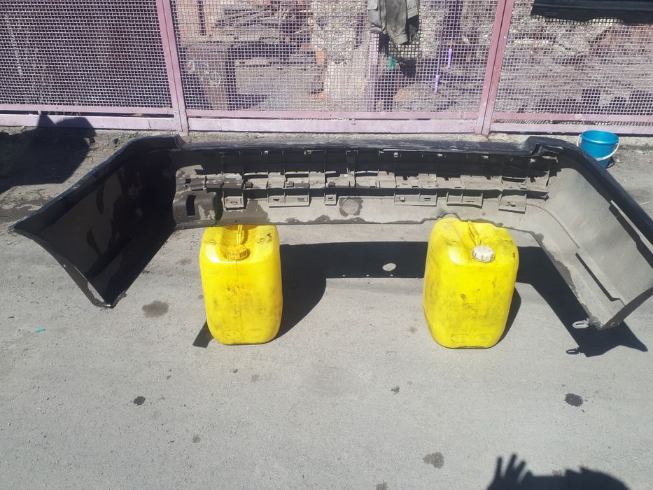 Бампер пассат б4