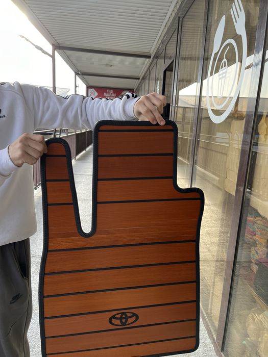 Тойота 200 крузак полный комплект полик сатылады