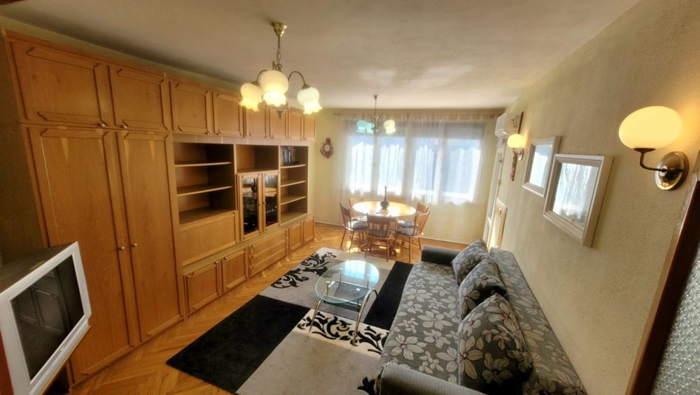 Продава се Многостаен апартамент в Добрич, Център - 100 кв.м за 4 €/кв.м - Снимка #3