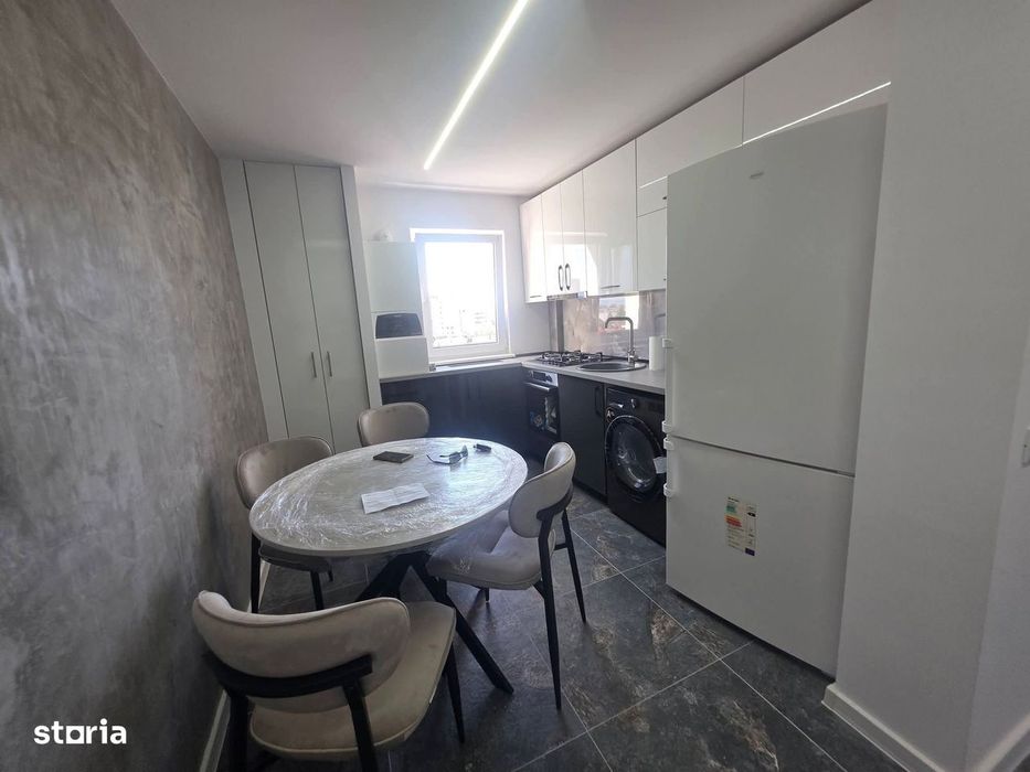 Inchiriez 2 camere decomandat renovat zona Colina Grivitei cu parcare