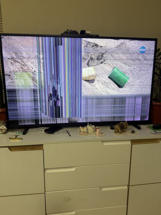 Продавам телевизор с дефект
