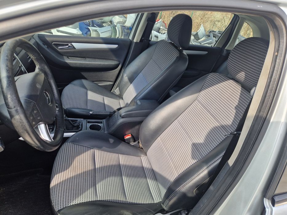 Mercedes B180 CDI (НА ЧАСТИ)