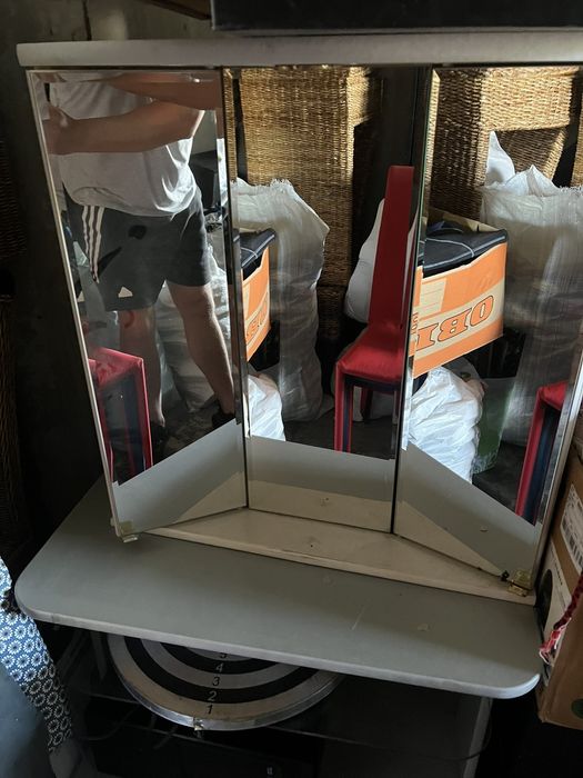 Шкаф за Баня Огледало,Контакт