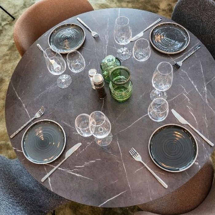 Masa rotunda aspect marmură 105cm
MARIEDAMMMasa
Masă, negru aspect mar