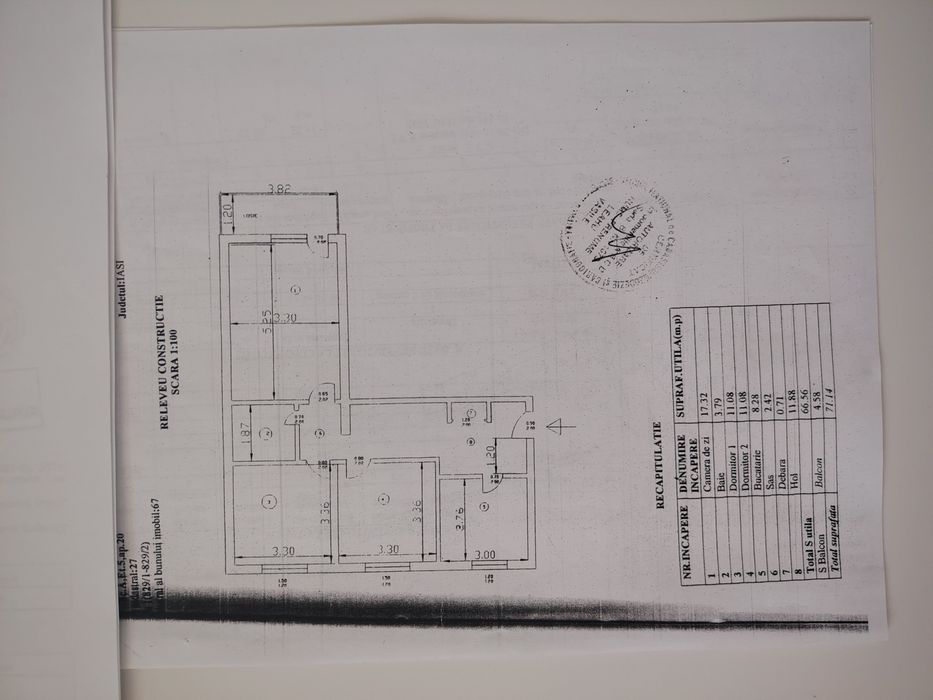 Vând apartament 3 camere