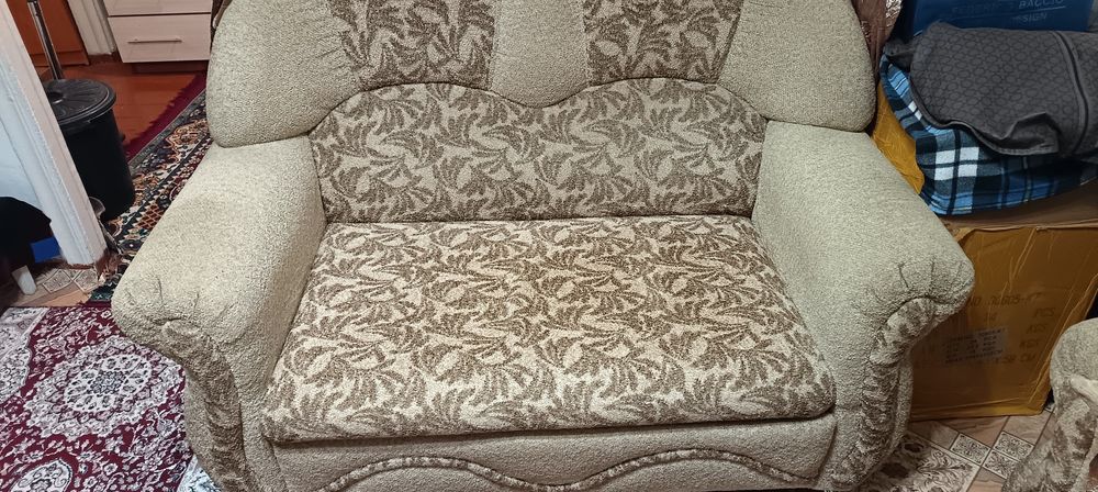 Продам диван тройку