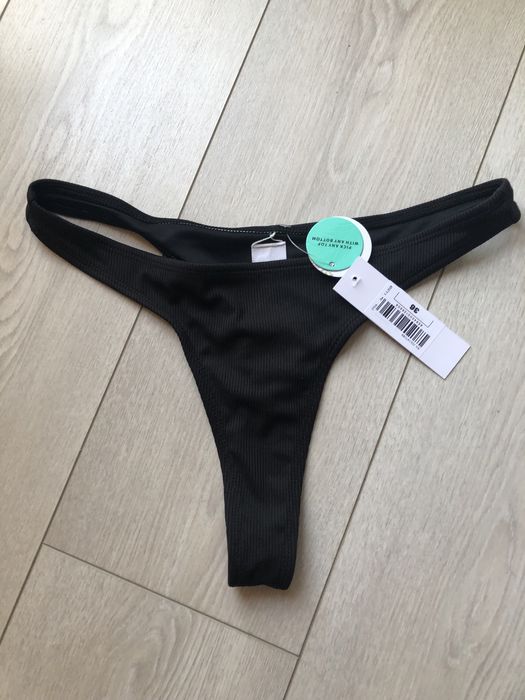 Долнище на бански