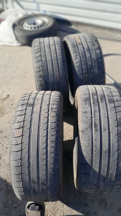 Шины  продам 225/45R17