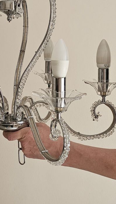 Продам люстру и два бра