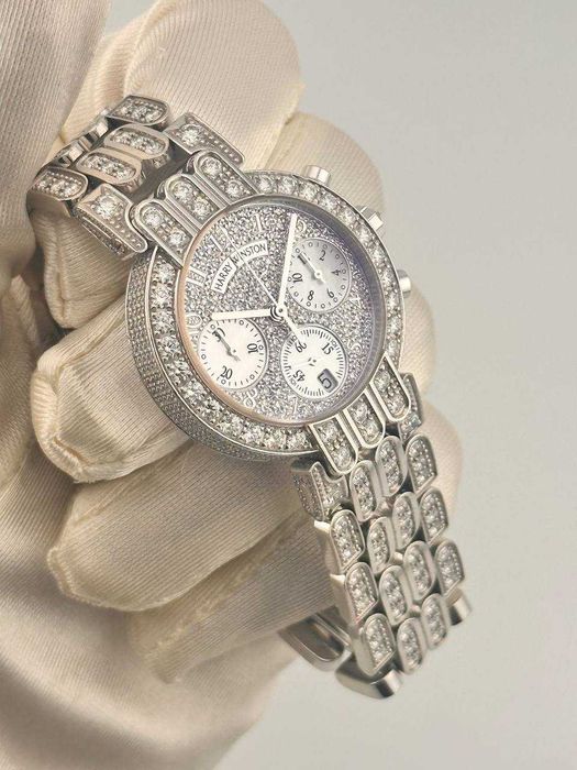Часы Harry Winston