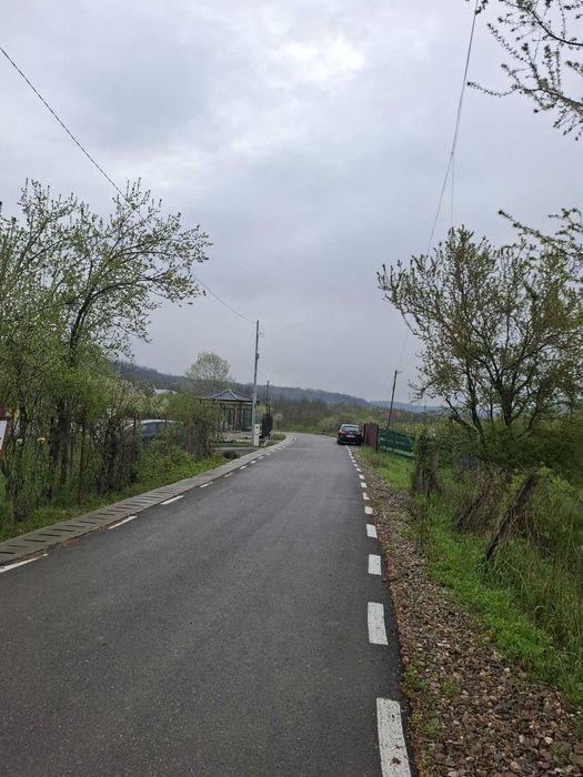 vand teren intravilan 3065 mp f aproape de Valenii de munte