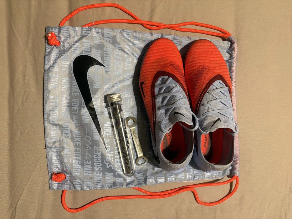 Nike phantom elite