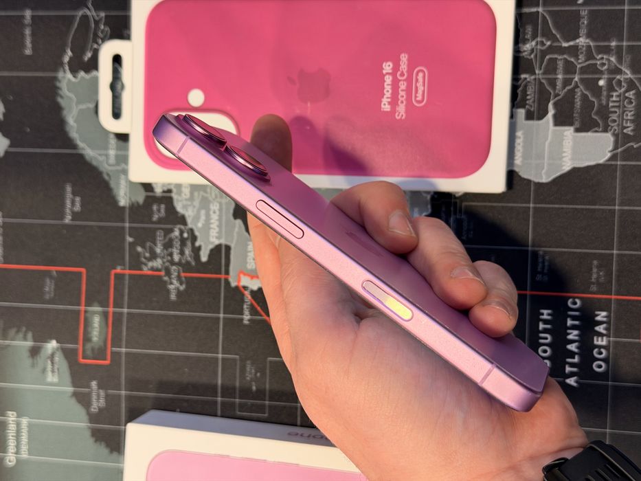 iPhone 16 pink 128gb