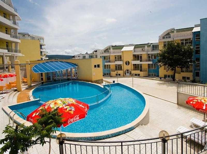 Продава се Двустаен апартамент в с. Кошарица, Област Бургас - 70 кв.м за 713 €/кв.м - Снимка #12